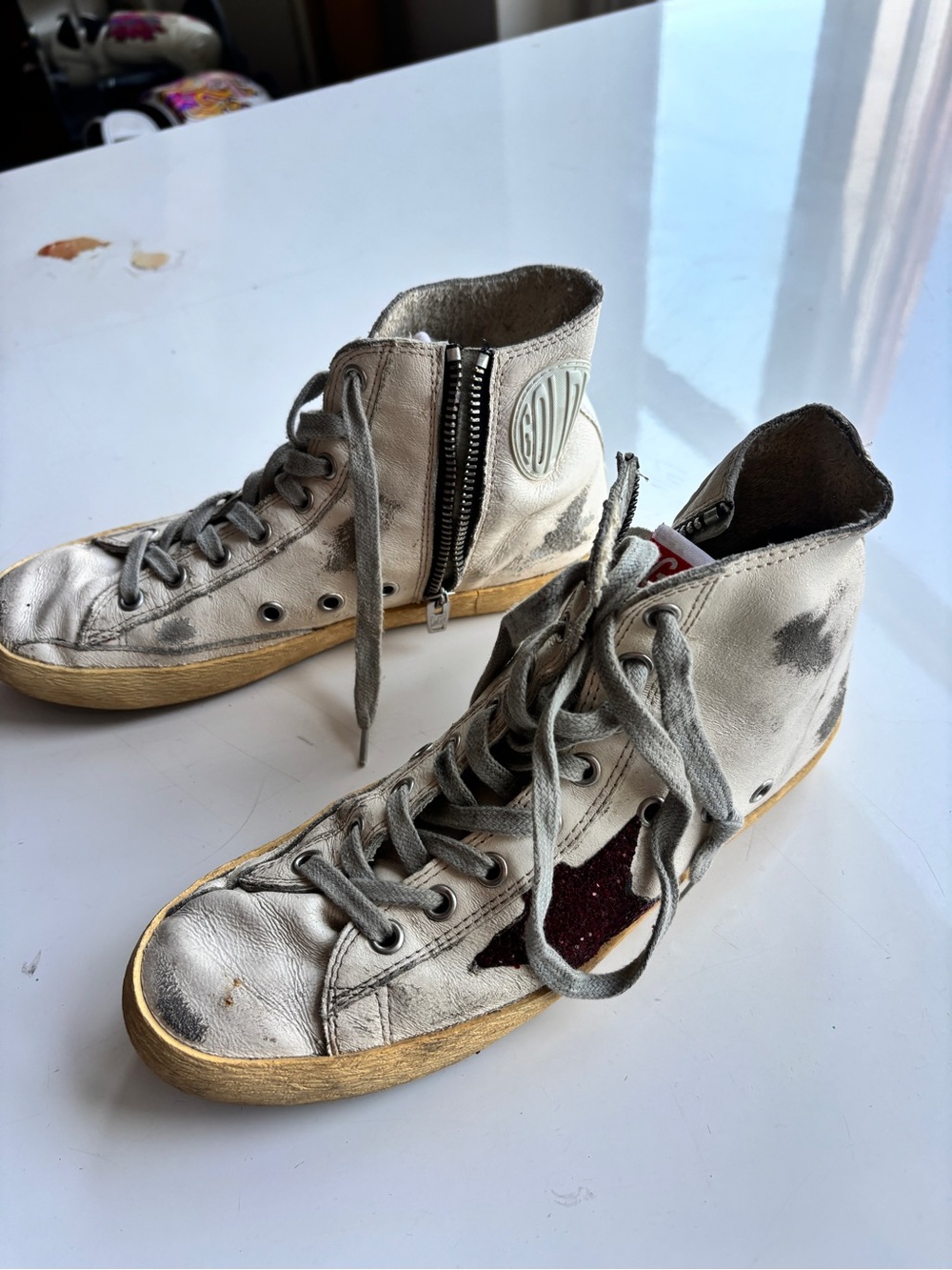 White High-Top Sneaker with Burgundy Glitter Star - Picture 3 of 5